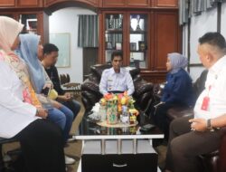 Wakil Bupati Kepulauan Selayar terima kunjungan dari TVRI Sulawesi Selatan diruang Kerjanya