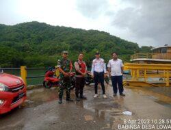 Babinsa Ramil 1415-01/Bts Serka Amiruddin Pantau Kegiatan Bongkar Muat Kapal KMP  Takabonerate diPelabuhan Pattumbukang