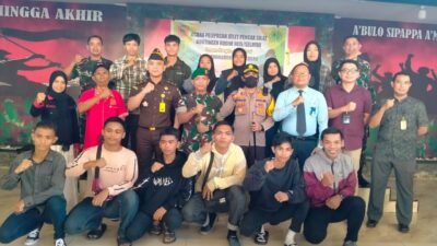 Kodim 1415/Selayar Rem 141/Tp lepas 10 atlit Pencat Silat open turnamen Piala kasad