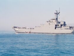 KRI TELUK HADING-538 ALAMI KEBAKARAN, SELURUH PRAJURIT SELAMAT