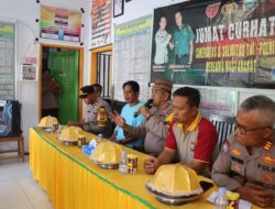 Dengar Curhat Warga Lewat Jumat Curhat, Kompol Muh. Rifai : Semua Pihak Berperan Aktif Ciptakan Sitkamtibmas Aman Kondusif
