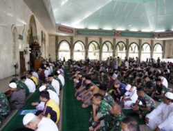 Safari Jumat di Maros, Masyarakat Dikagetkan Kehadiran Pangdam XIV/Hsn di Masjid Agung