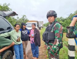 Detik-detik Satgas Yonif 725/Woroagi Selamatkan Pelajar Terbawa Arus Banjir, Ketika Rakyat Lebih Utama Dibanding Nyawa