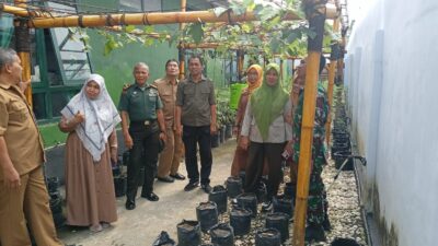 Dinas Pertanian Latih TNI di Markas Kodim Selayar