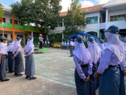 Kasat Lantas Polres Selayar dan Anggota Jadi Pembina Upacara di Sejumlah Sekolah, Bacakan Amanat Dirlantas Polda Sulsel
