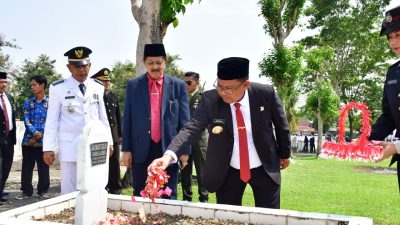 Pejabat Walikota Palopo Asrul Sani Ziarah Nasional di TMT Palopo bersama Dandim 1403/ Palopo