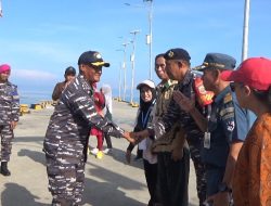 Danpos AL Letda Laut (P) Erwanto Lepas KRI Dewaruci menuju Pelayaran selanjutnya
