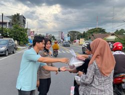 Bintara Remaja Polres Luwu Utara bagi Takjil : Simbol Kepedulian dan Solidaritas