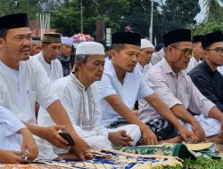 Umat Muslim Luwu Utara Khidmat Laksanakan Shalat Idul Fitri 1445 Hijriah