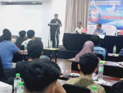 Pilah Sampah, Arifin Dg Kulle Ajak Warga Peduli Lingkungan