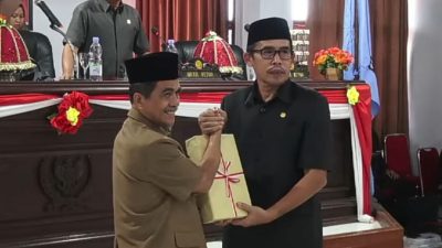 Wabup Selayar Serahkan Ranperda Perlindungan dan Pengelolaan Lingkungan Hidup