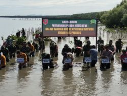 Kodim 1422/Maros Tanam pohon Mangrove Peringati HUT Kodam XIV/Hasanuddin Ke-67