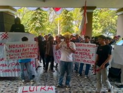 Tak Ada Kejelasan Penanganan Banjir, Masyarakat Geram dan Turun Lakukan  Aksi Demontrasi
