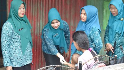 TP. PKK dan Dinkes Selayar Sweeping PIN Polio Kerumah Warga