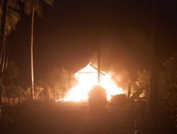 Kebakaran Hanguskan Rumah Panggung di Dusun Barat Onto