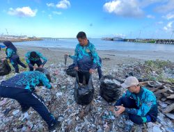 Jelang Harhubnas 2024, UPP III Selayar Laksanakan Bersih Laut dan Pantai