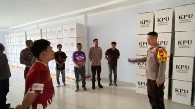 Pastikan Logistik Pilkada 2024 Dalam Keadaan Kondusif, Wakapolres Luwu Utara Pimpin Pengecekan Ke Gudang KPU
