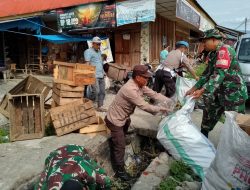 Koramil 1403-09/Sabbang Gelar Karya Bhakti Bersihkan Pasar Sentral Sabbang