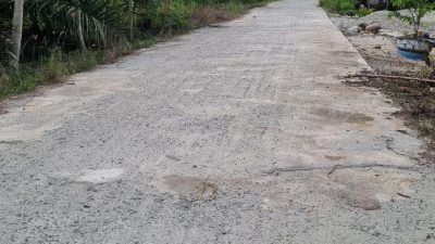 Kualitas Jalan Beton di Pengkendekan Luwu Utara Disorot, Diduga Tak Sesuai Bestek