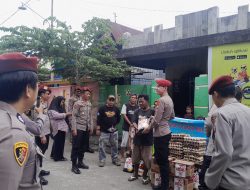 Polres Bulukumba Salurkan Sembako untuk Warga Lansia