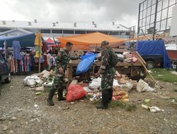 Koramil 1403-09 Sabbang Gelar Karya Bhakti Bersihkan Pasar Sentral Sabbang