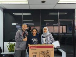 Nasabah BRI Kanca Ahmad Yani Makassar Terima Hadiah TV LED Sharp Aquos dari Simpedes