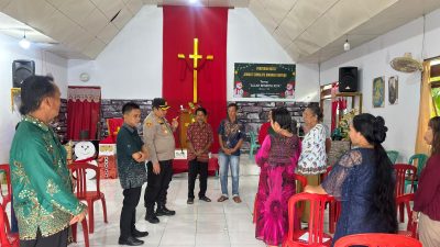 Kapolres Selayar Pantau Langsung Ibadah Natal Enam Gereja di Bontosikuyu