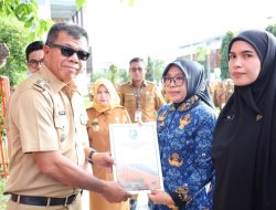 Serahkan SK PPPK Paruh Waktu, Andi Utta: Tidak Perlu Euforia Berlebihan, Tapi Tunjukkan Kinerjanya