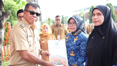 Serahkan SK PPPK Paruh Waktu, Andi Utta: Tidak Perlu Euforia Berlebihan, Tapi Tunjukkan Kinerjanya