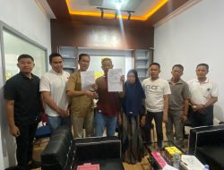 Demi Anak Tetap Sekolah, Kasat Reskrim Selayar Rogoh Dana Pribadi Buka Segel SD Tambolongan