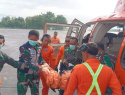 Operasi SAR Berlanjut, Satu Korban Pesawat Berhasil Dievakuasi dari Jurang 200 Meter Via Heli Basarnas
