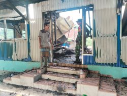 Dua Rumah Terbakar di Desa Padaelo 1 orang meninggal dunia, Babinsa dan Warga Siap Membantu