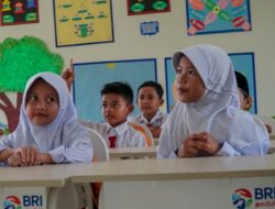 BRI Peduli Berikan Beasiswa Bagi 10 Pelajar SD Disejumlah Daerah 