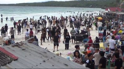 Lonjakan Wisatawan Padati Tanjung Bira Pasca Lebaran