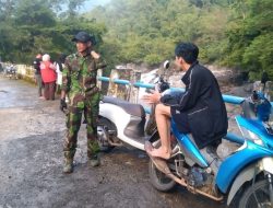Dua Warga Terseret Arus di Permandian Kalimborang, Babinsa Sigap Lakukan Pemantauan dan Pencarian