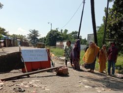 Lingkungan Memburuk, Pemerintah Bungkam: Warga Antang Tutup Jalan