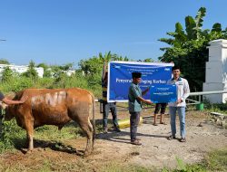 PNM Bagikan 170 Kilogram Daging Kurban ke Warga Prasejahtera di Makassar