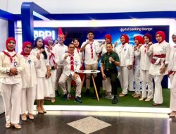 Semarak HUT RI ke-81, Pekerja BRI KC Makassar Ahmad Yani Tampil Serba Merah Putih
