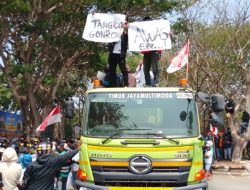 Sepekan Akses Ranteballa Diblokade, Karyawan Tidak Bekerja, Resah Akhirnya Lancarkan Aksi Demo