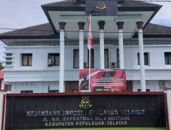 ‎Sikap Kejari Kepulauan Selayar Dipertanyakan, Publik Soroti Pengawalan Tersangka Korupsi